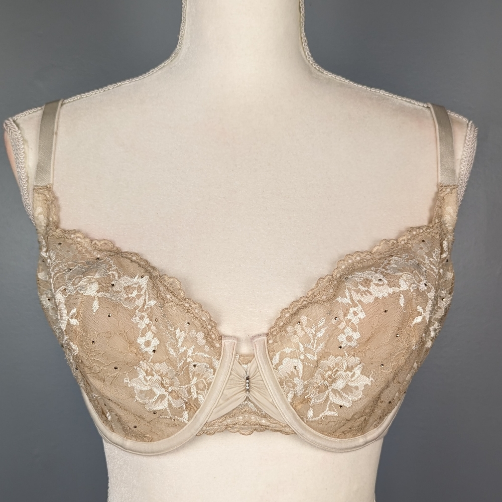 Vintage Victoria's secret lacy bra
